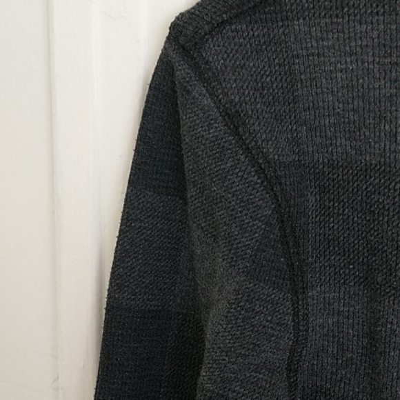 FOOTLOCKER sweater - Picture 3 of 3